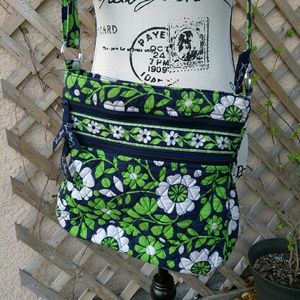 Vera Bradley crossbody bag 11W x 11H 4D